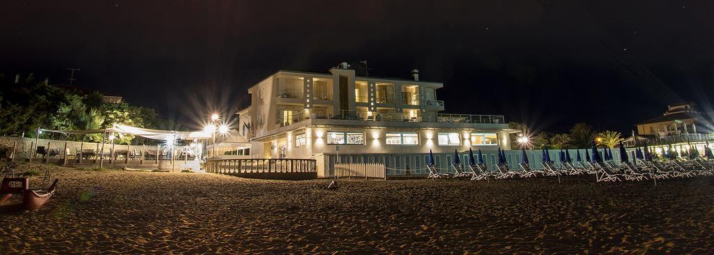 Hotel Alta La Vista Марина-ди- Кастаньето Экстерьер фото